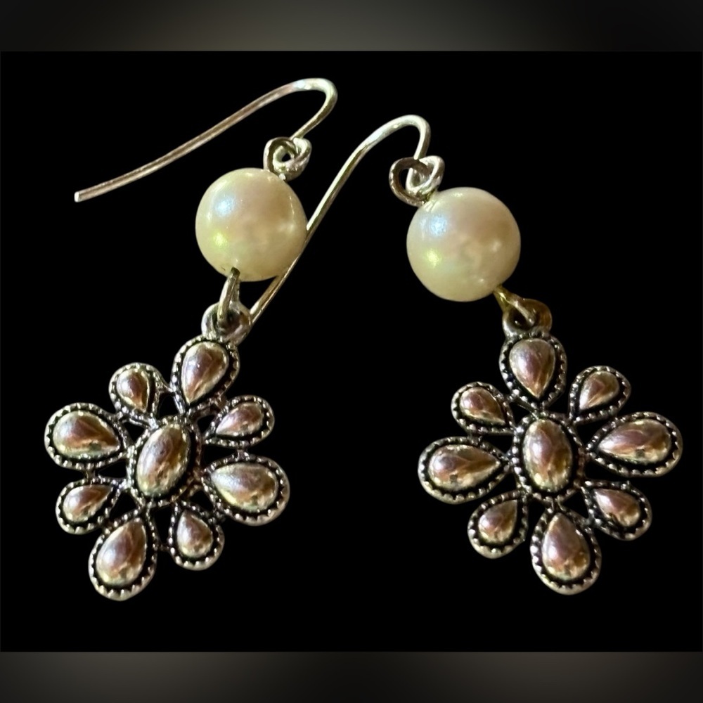⭐️Chaps Earrings Silver Tone Faux Pearl Dangle Hook 1.5 inch⭐️